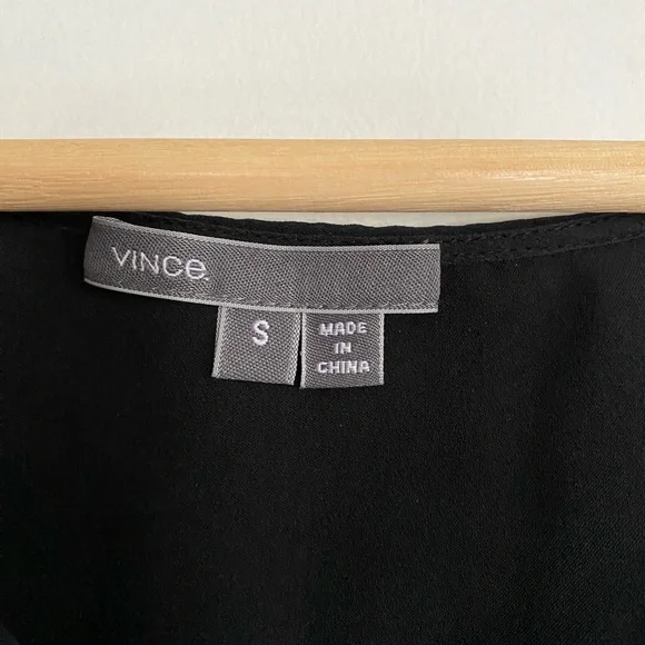 VINCE v neck silk blouse relaxed fit drape - Picture 4 of 8